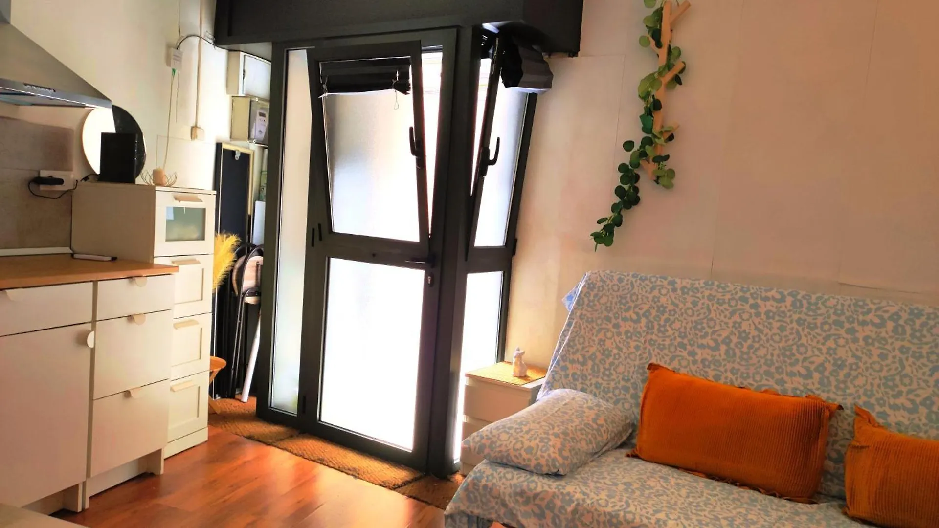 Study Park Gueell Apartment Barcelona 0*,  Spain