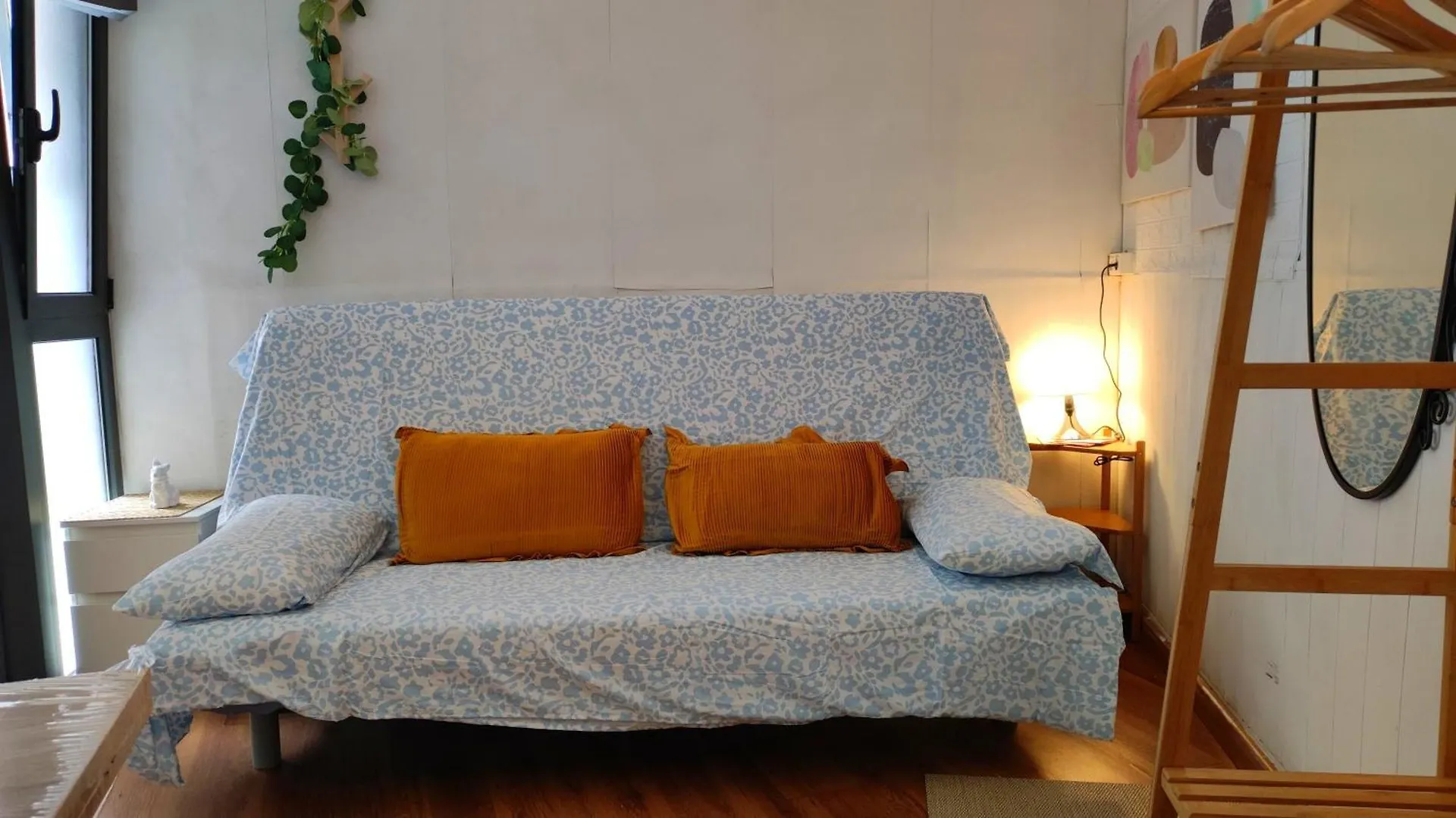 Study Park Gueell Apartment Barcelona